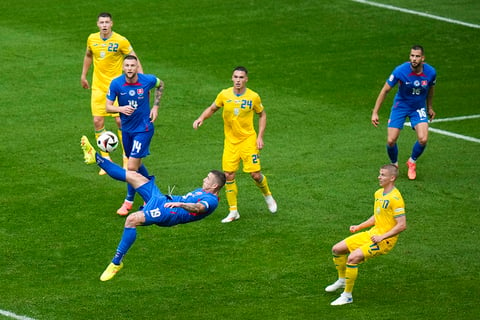  Juraj Kucka shoots against Ukraine